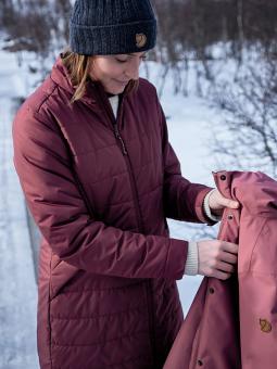 Шапка Fjallraven Byron Hat 574 (Deep Sea)