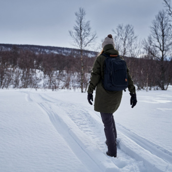 Шапка Fjallraven Övik Pom Hat 555 (Dark Navy)