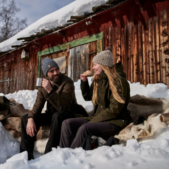 Шапка Fjallraven Övik Pom Hat 555 (Dark Navy)
